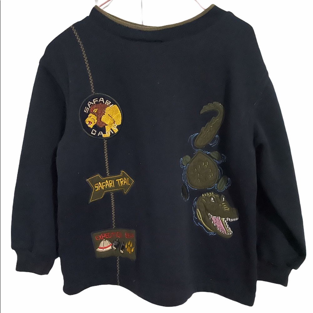 Sweatshirt